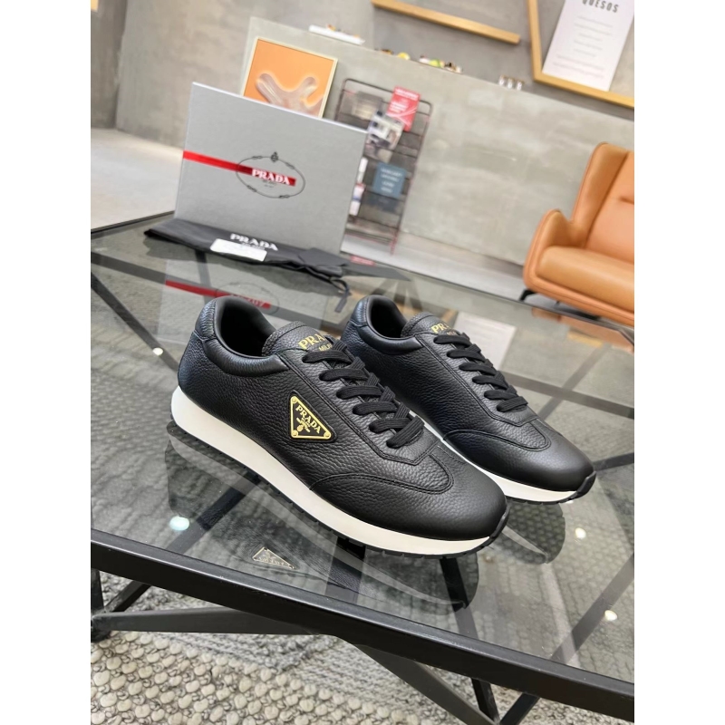 Pra*a sneakers